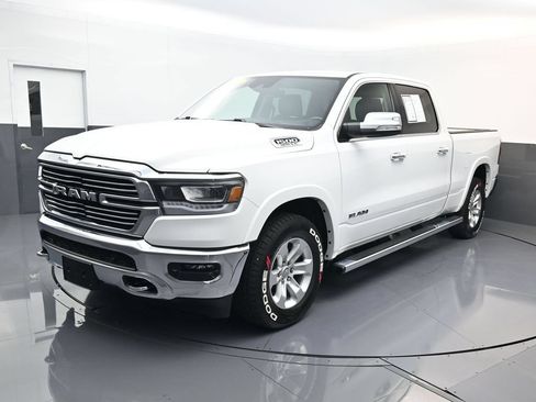 Used 2022 RAM 1500 Laramie AWD/4WD image 1