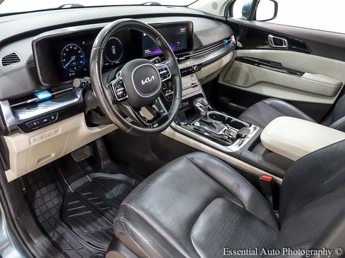 Used 2022 Kia Carnival SX Prestige image 14