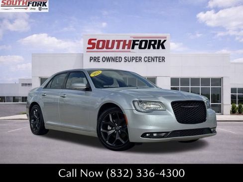 Used 2023 Chrysler 300 S image 1