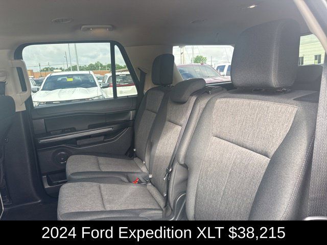 Used 2024 Ford Expedition XLT AWD/4WD image 27