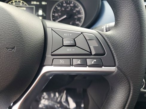 Used 2025 Nissan Versa SV w/ Trunk Package FWD image 20