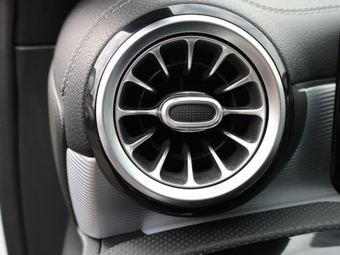 Used 2021 Mercedes-Benz A 220 image 22