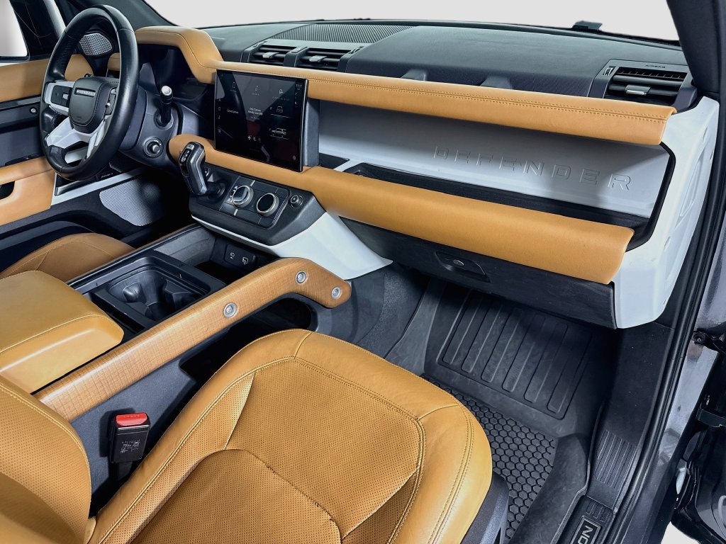 Used 2023 Land Rover Defender 130 First Edition AWD/4WD image 17
