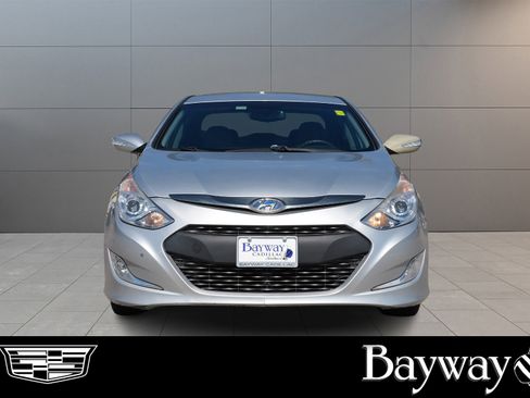 Used 2013 Hyundai Sonata Hybrid image 2