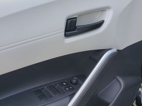 Certified 2026 Toyota Corolla Cross LE FWD image 13