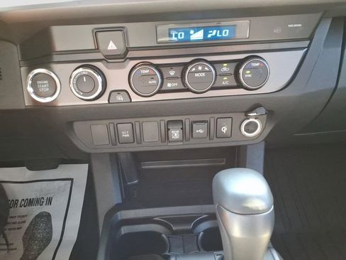 Used 2023 Toyota Tacoma TRD Sport AWD/4WD image 22