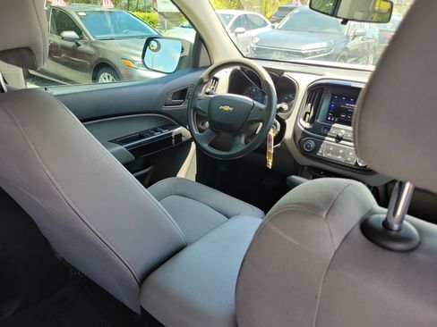 Used 2020 Chevrolet Colorado W/T RWD image 14