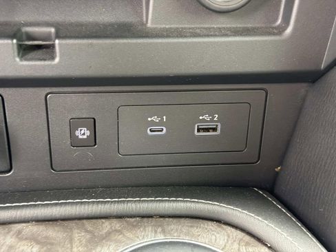 Used 2022 Nissan Armada Platinum RWD image 37