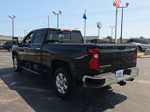 Used 2022 Chevrolet Silverado 2500 LTZ AWD/4WD image 5