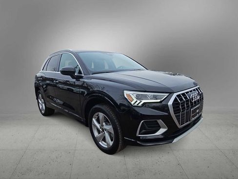 Certified 2022 Audi Q3 2.0T Premium Plus image 2