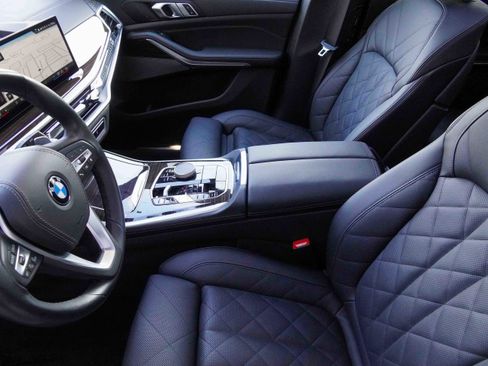 Certified 2025 BMW X5 xDrive40i image 11