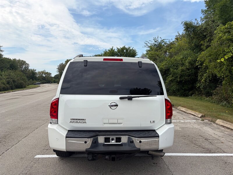 Used 2004 Nissan Armada LE w/ (DVD) Technology Pkg (LE) AWD/4WD image 4