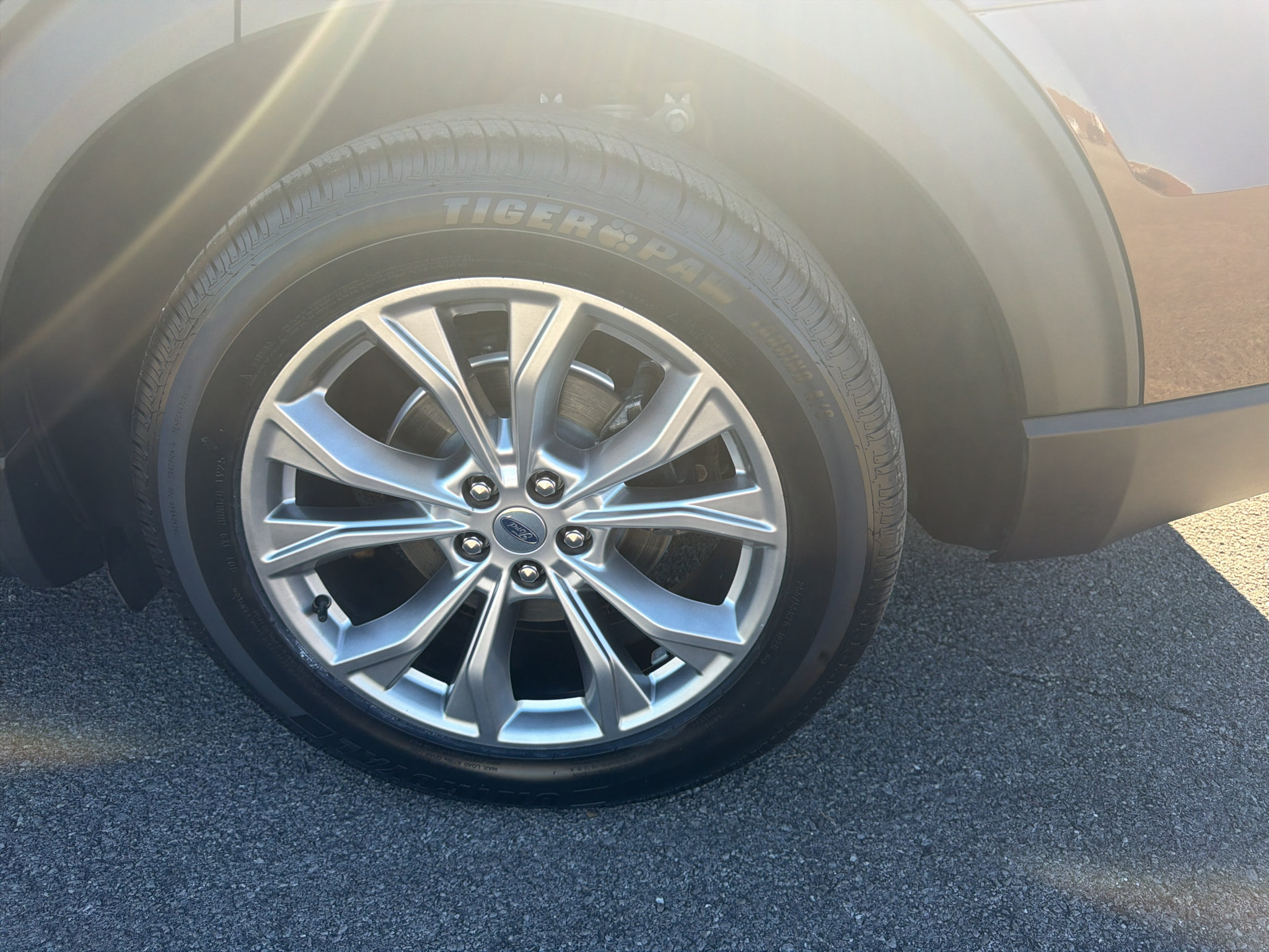 Used 2020 Ford Explorer XLT w/ Equipment Group 202A RWD image 32