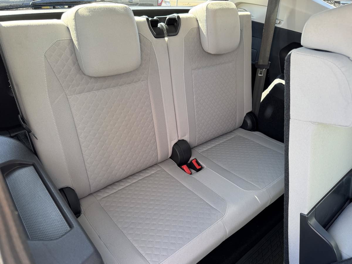 Used 2021 Volkswagen Tiguan S FWD image 18