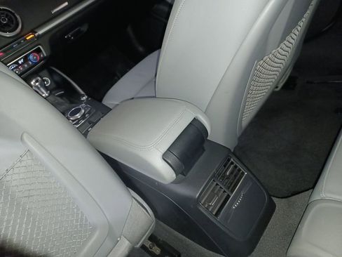 Used 2018 Audi A3 2.0T Premium image 22