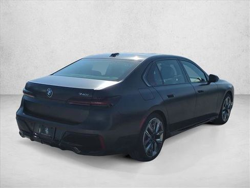 New 2026 BMW 740i RWD image 7