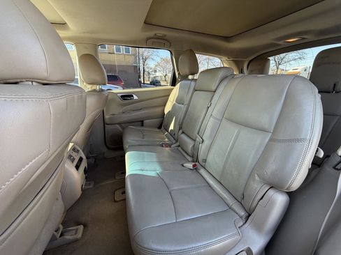 Used 2014 Nissan Pathfinder SL w/ SL Premium Package image 16