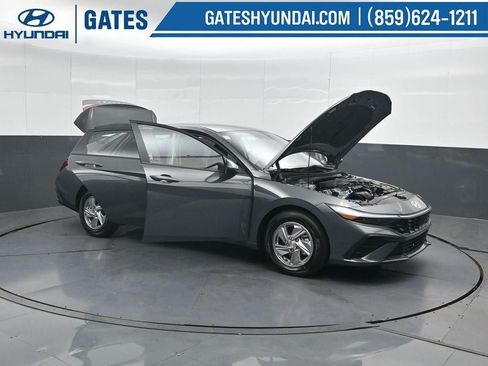 New 2026 Hyundai Elantra SE FWD image 54
