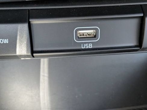 Used 2025 Kia Niro EX Touring FWD image 22