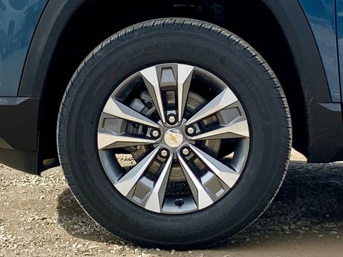 New 2026 Chevrolet Equinox LT w/ Safety and Technology Package FWD image 15
