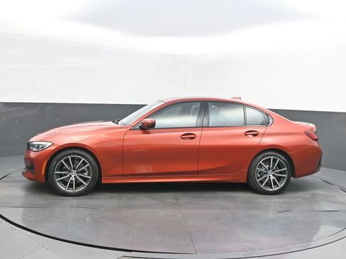 Used 2022 BMW 330i Sedan w/ Premium Package image 2