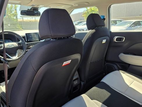 New 2025 Hyundai Venue SEL image 20