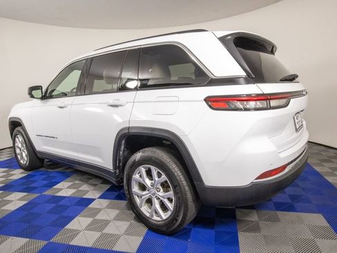 Used 2023 Jeep Grand Cherokee Limited RWD image 7