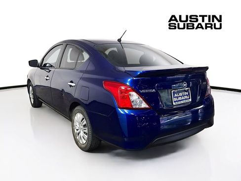 Used 2018 Nissan Versa SV FWD image 5