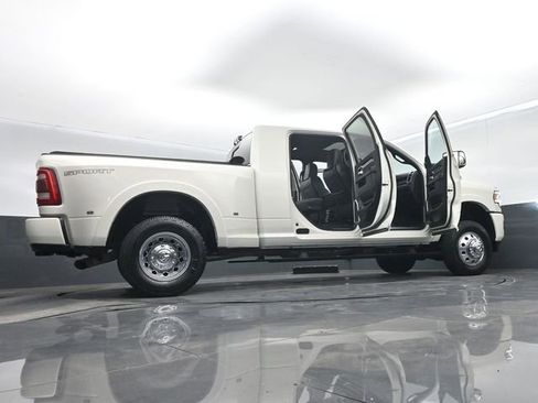 Used 2022 RAM 3500 Laramie AWD/4WD image 79