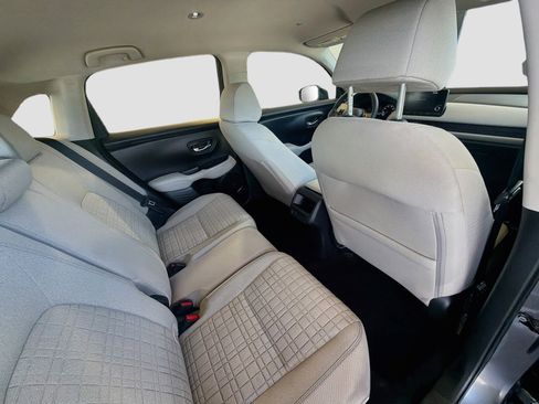 Used 2025 Honda HR-V LX image 28