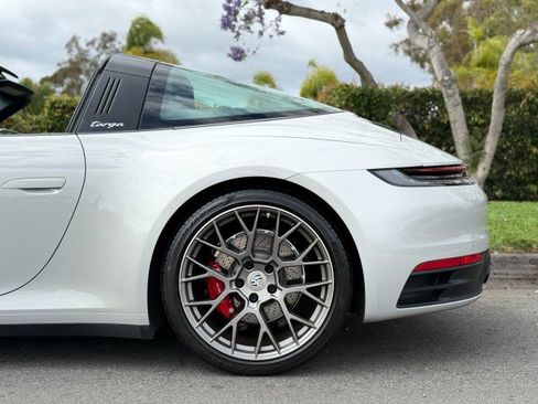 Used 2021 Porsche 911 AWD/4WD image 4
