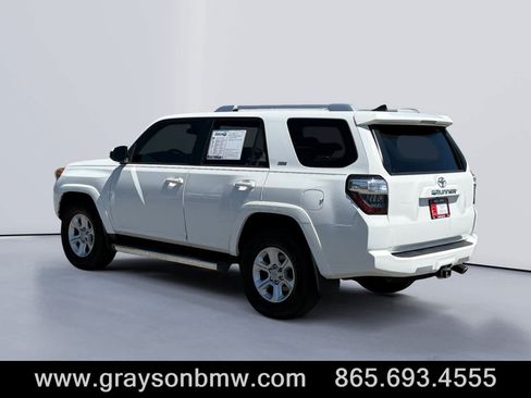 Used 2017 Toyota 4Runner SR5 RWD image 5