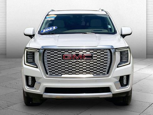 Used 2023 GMC Yukon Denali AWD/4WD image 2