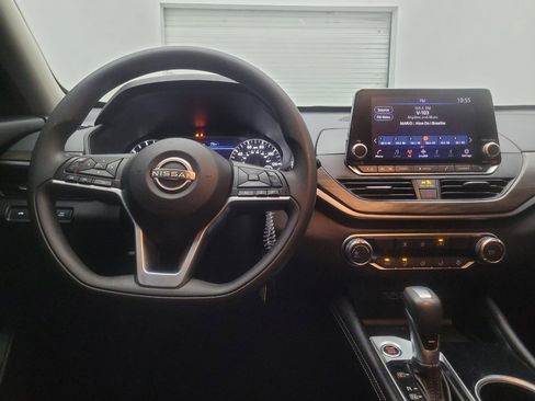 Used 2023 Nissan Altima 2.5 SV FWD image 22