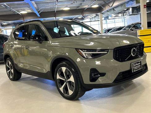Certified 2023 Volvo XC40 B5 Plus w/ Driver Assist Package image 1