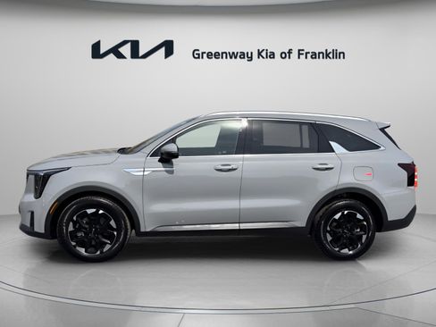 New 2026 Kia Sorento S FWD image 4