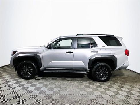 Certified 2025 Toyota 4Runner SR5 image 5