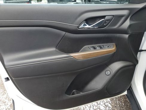 Used 2020 GMC Acadia SLE w/ Driver Convenience Package image 26