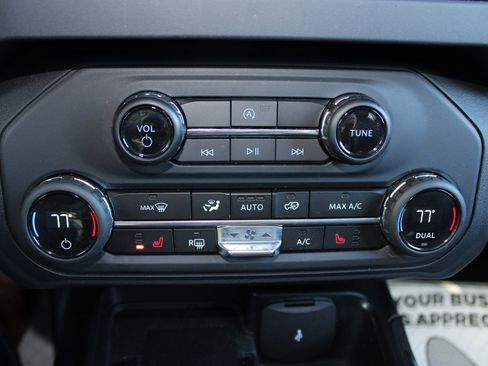 Used 2025 Ford Bronco Big Bend image 25