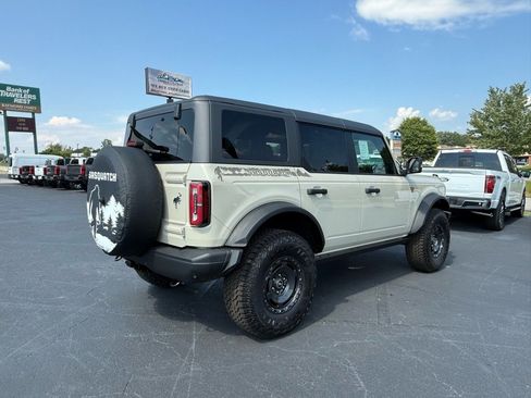 New 2025 Ford Bronco Badlands image 4