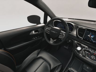 New 2027 Chrysler Pacifica Limited