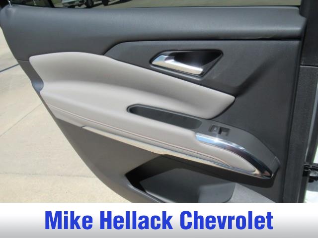 Used 2026 Chevrolet Traverse LT w/ Driver Confidence Package FWD image 18