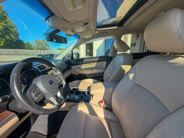Used 2017 Subaru Outback 3.6R Limited AWD/4WD image 5