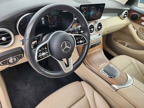 Used 2022 Mercedes-Benz GLC 300 GLC 300 image 2