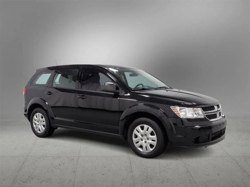 Used 2018 Dodge Journey SE image 2