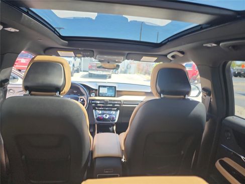 Used 2020 Lincoln Corsair Reserve w/ Equipment Group 201A image 21