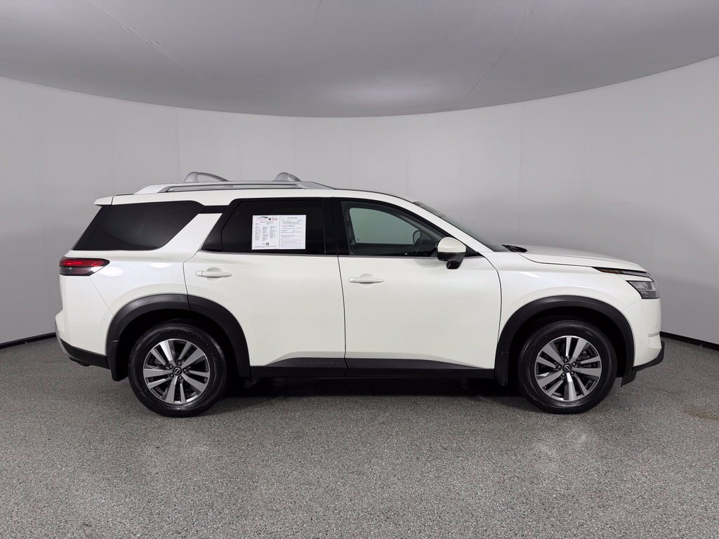 Used 2022 Nissan Pathfinder SL AWD/4WD image 7