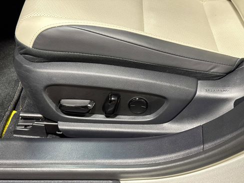 Certified 2023 Lexus ES 350 w/ Premium Package image 19