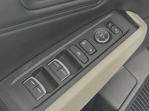 Certified 2023 Honda Accord EX image 17