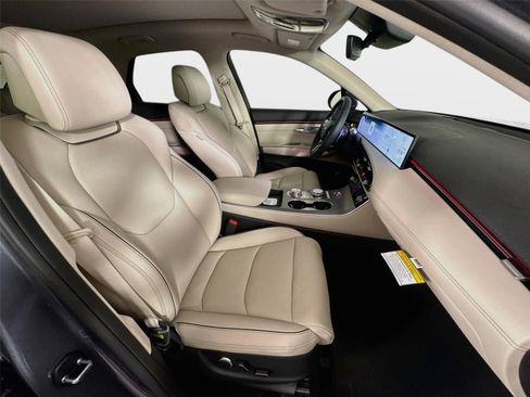 New 2027 Genesis GV70 2.5T Advanced AWD/4WD image 30